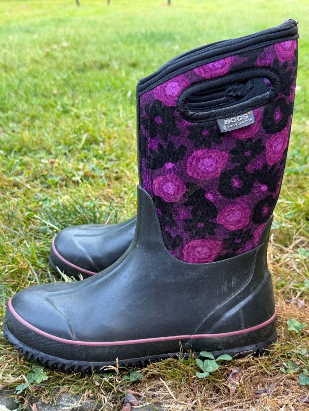 Bogs Classic Waterproof Floral Insulated Boots Black Purple Youth Size 6